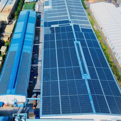 Lắp Đặt Hệ Thống Điện Năng Lượng Mặt Trời Có Lưu Trữ