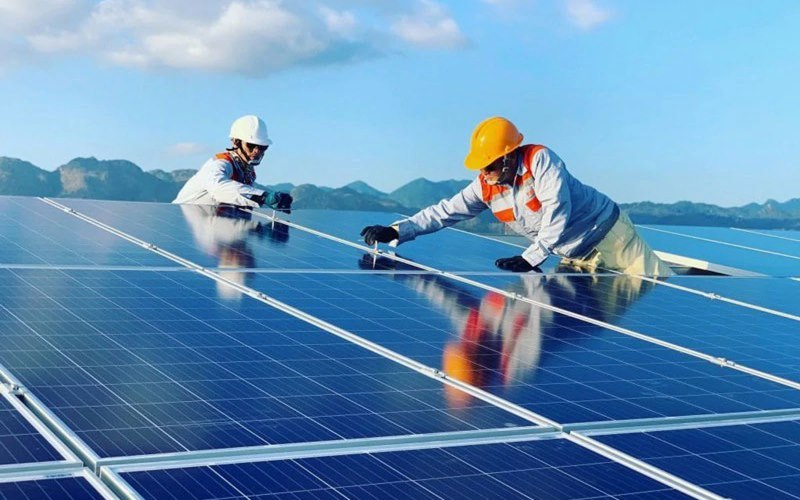 Lắp Điện Năng Lượng Mặt Trời Giá Bao Nhiêu? Bảng Giá Mới Nhất 2026
