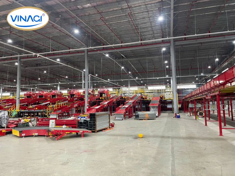 Lắp đặt hệ thống điện chiếu sáng cho kho J&T Express