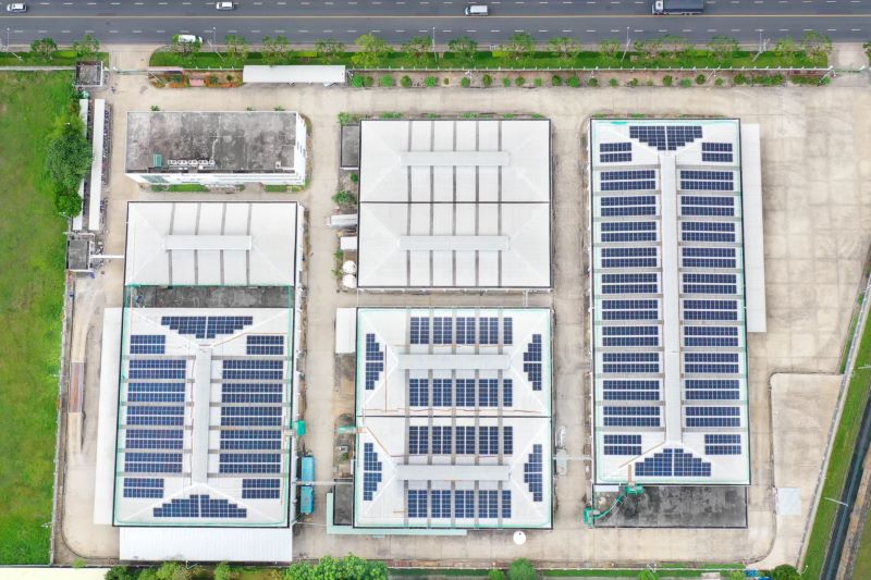 Doanh nghiệp thông minh đang chủ động với việc lắp điện mặt trời kết hợp lưu trữ (BESS)